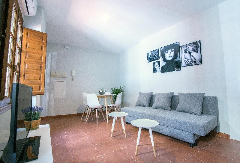 Apartamentos Nahira Suites 3000 Granada Luaran gambar