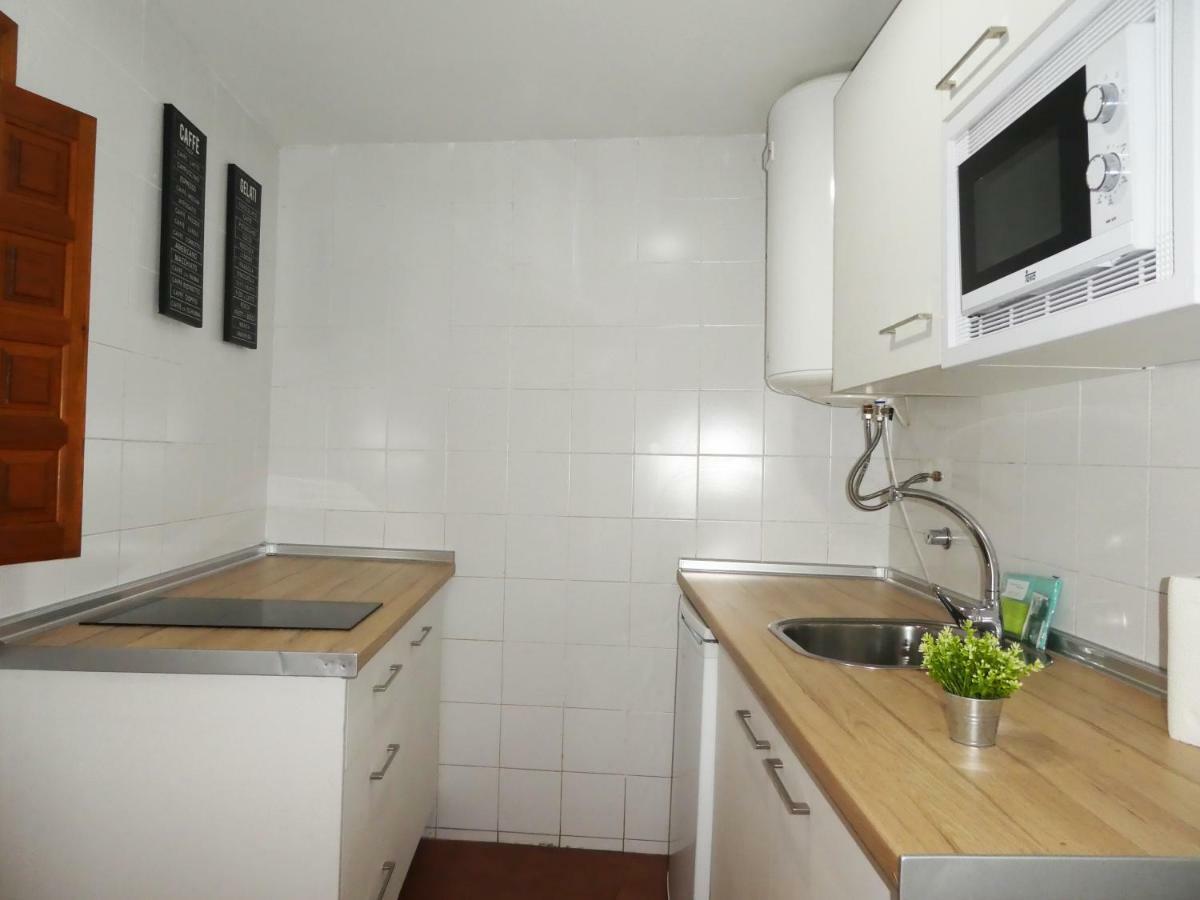 Apartamentos Nahira Suites 3000 Granada Luaran gambar