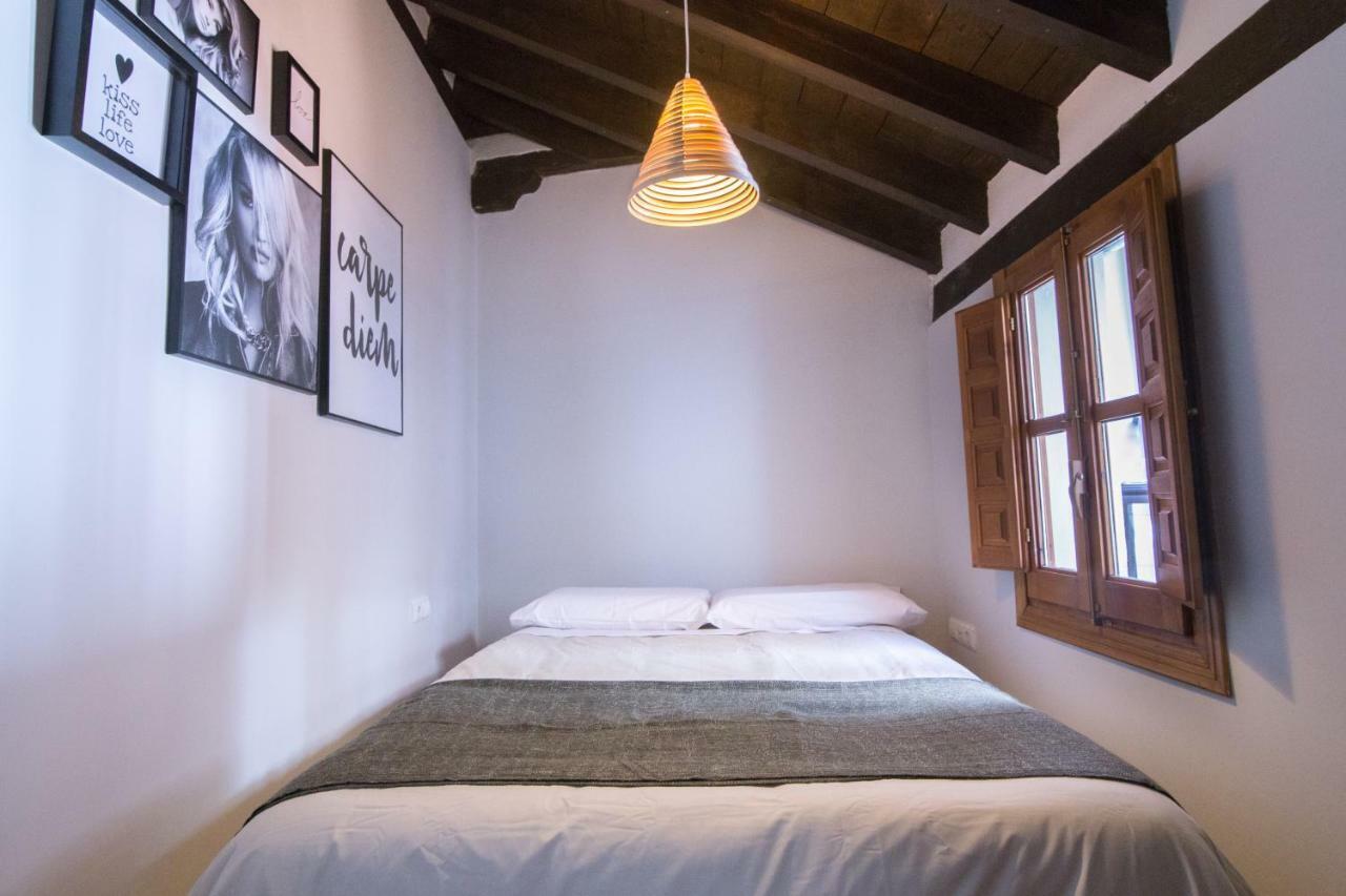 Apartamentos Nahira Suites 3000 Granada Luaran gambar