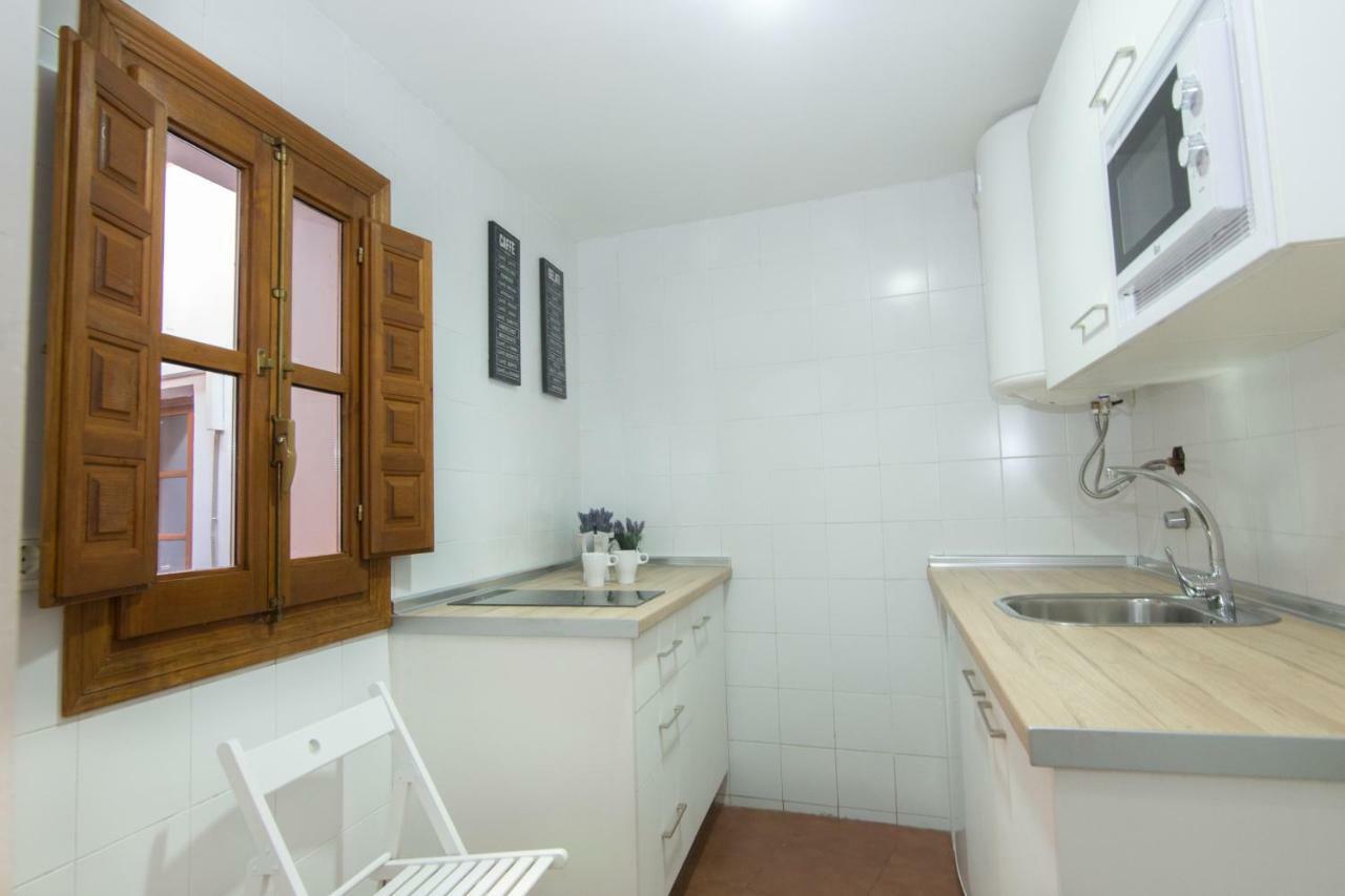 Apartamentos Nahira Suites 3000 Granada Luaran gambar